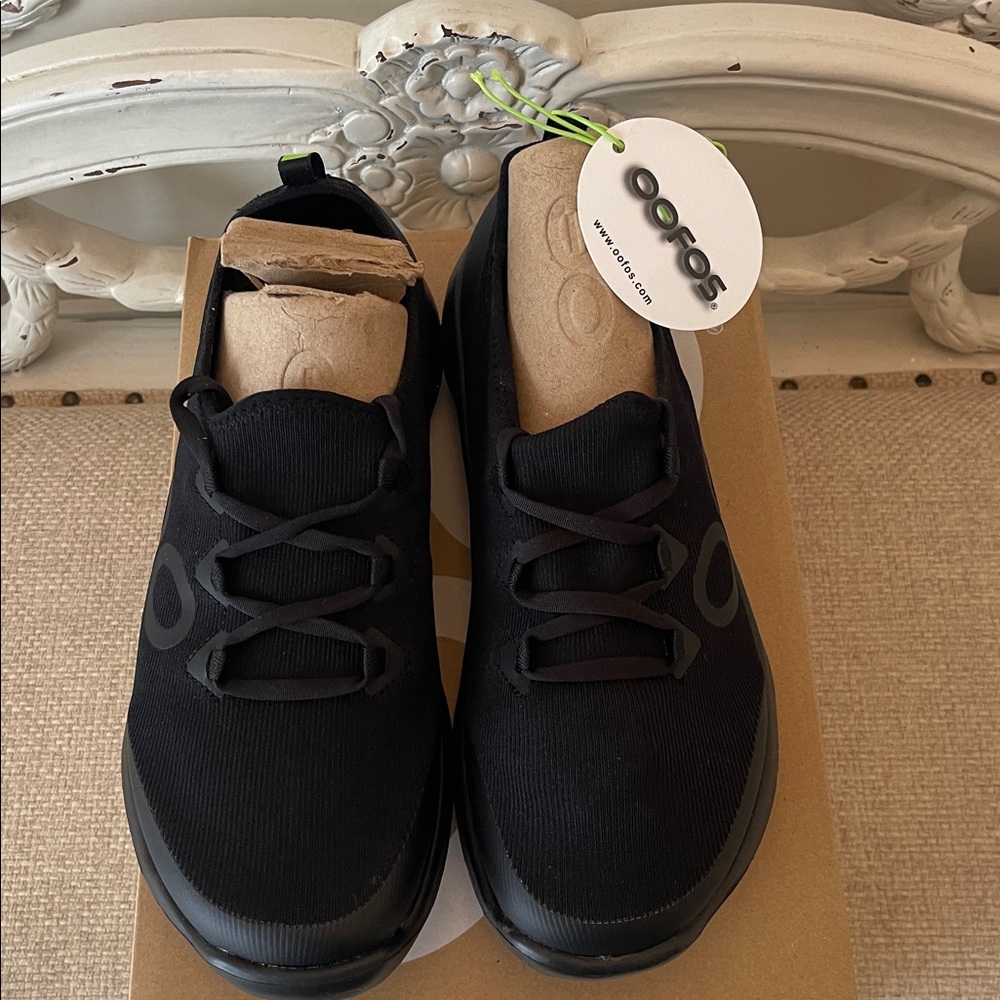 OOFOS women Black Lace-Up Recovery Sneakers - Picture 2 of 5